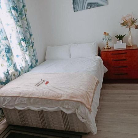 Min Su Rooms Stanwell Exterior photo